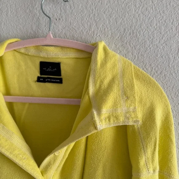 NWOT UO Vintage Look Collared Henley Sweatshirt – Bright Yellow - Picture 2 of 4